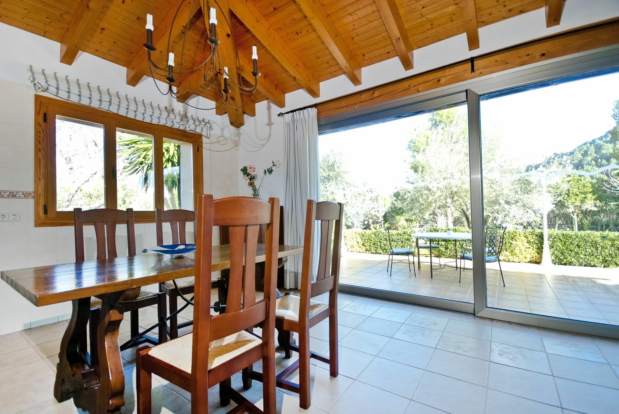 Can Bajoca Hotel *